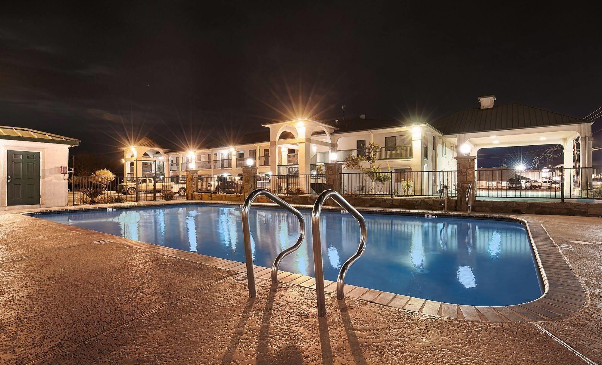 Quality Inn Three Rivers Konforlar fotoğraf