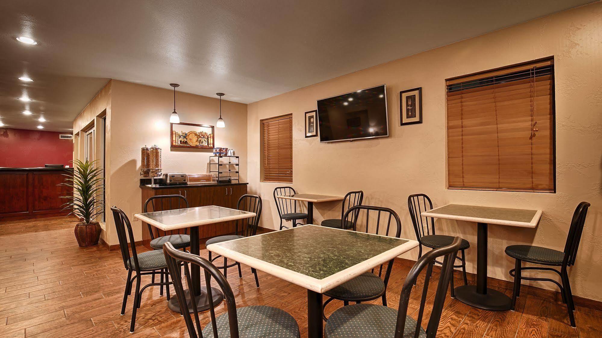 Quality Inn Three Rivers Restoran fotoğraf